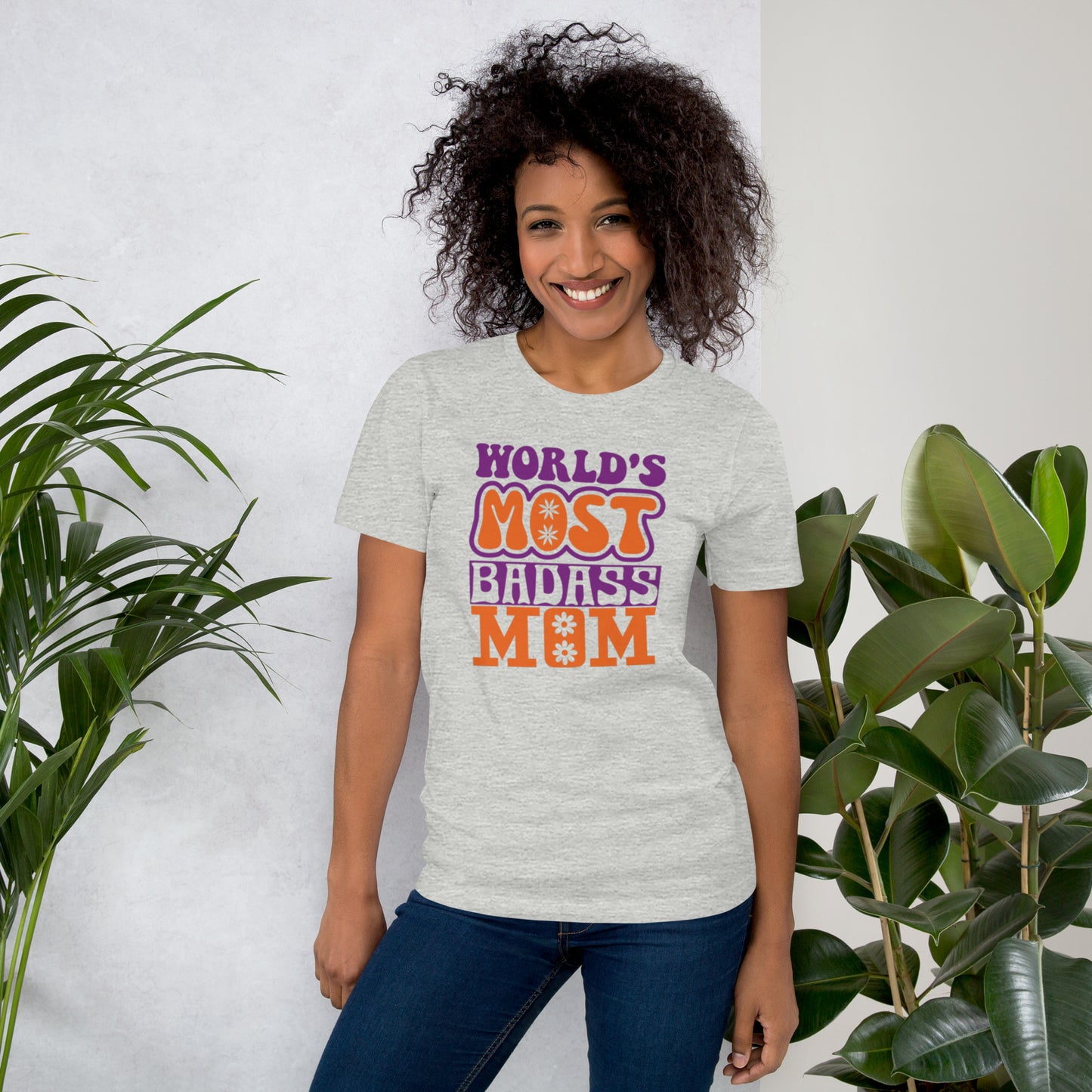 World's Most Badass Mom Unisex t-shirt